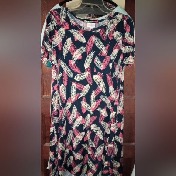 Carly - Picture 1 of 3